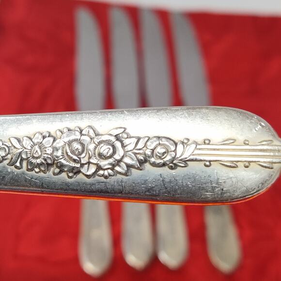 5X Silver Plate Dinner Butter Knives Nobility Plate Royal Rose Oneida - Picture 1 of 3